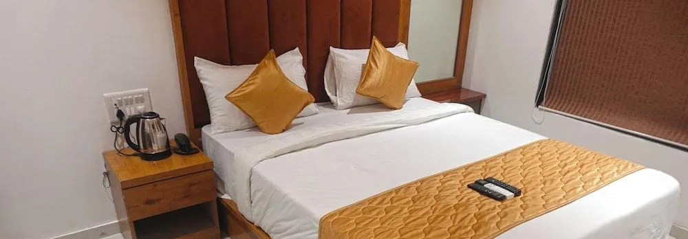 Hotel Palms Residency
