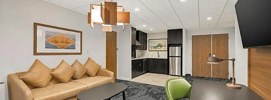 Fairfield by Marriott Inn & Suites Mount Pleasant, WI