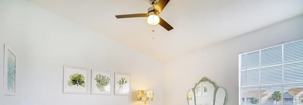 Walk to Canova Beach Park: Couple's Coastal Condo