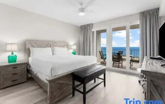 Laketown Wharf 1712