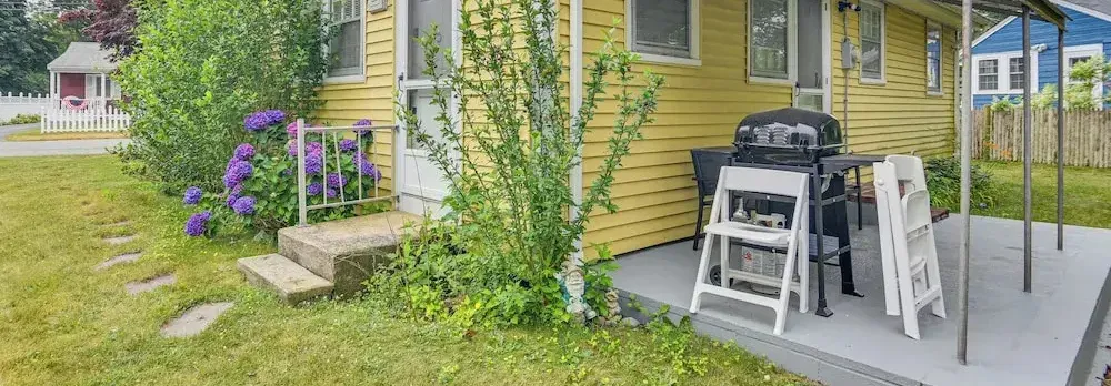 < 2 Mi to Beach: Cozy Cottage w/ Patio on Cape Cod