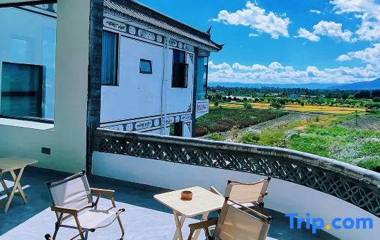 Dali Cloud Love Yun Nian Yu Boutique Homestay (Fumeiyi Branch)