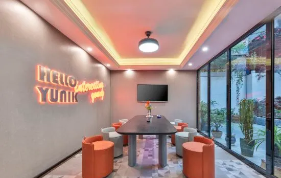 YUNIK Hotel (Guangzhou Yongqingfang Zhongshan Ba Metro Station Branch)