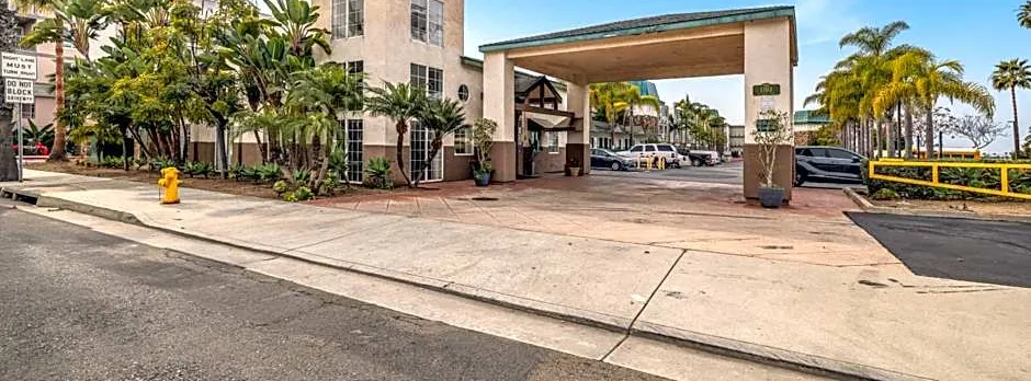 Motel 6 Oceanside, CA – Marina / Camp Pendleton