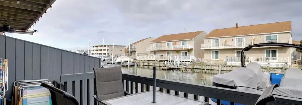 Harbor-view Balcony, Walk to Beach: Ocean City Gem