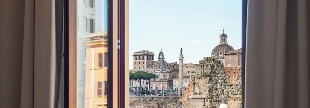 Modern Rooms & Apartments near Colosseum