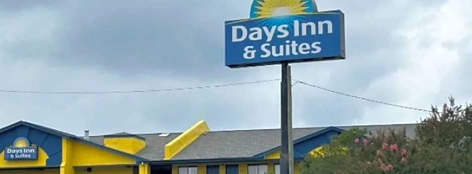 Days Inn & Suites by Wyndham Mobile