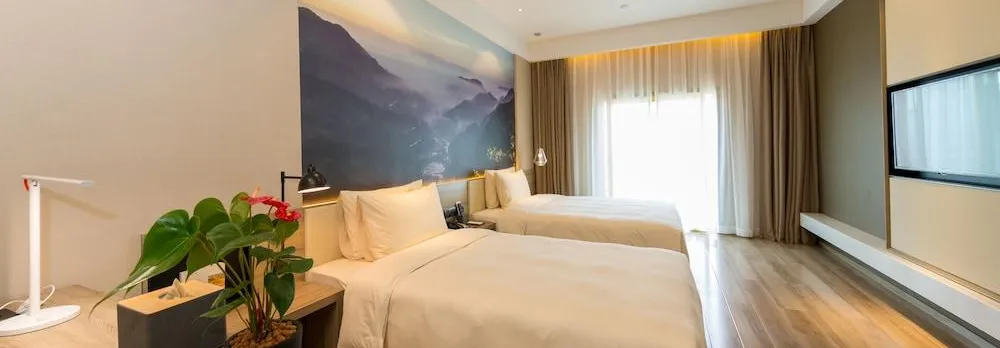 Atour Hotel Chongqing Hongyadong Riverside