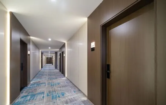 Elong Anyun Hotel (Shanghai Wusong International Cruise Aquatic Products Road Metro Station )