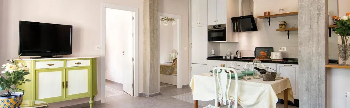 Bright & Elegant City Centre 3 Bedroom Apartment