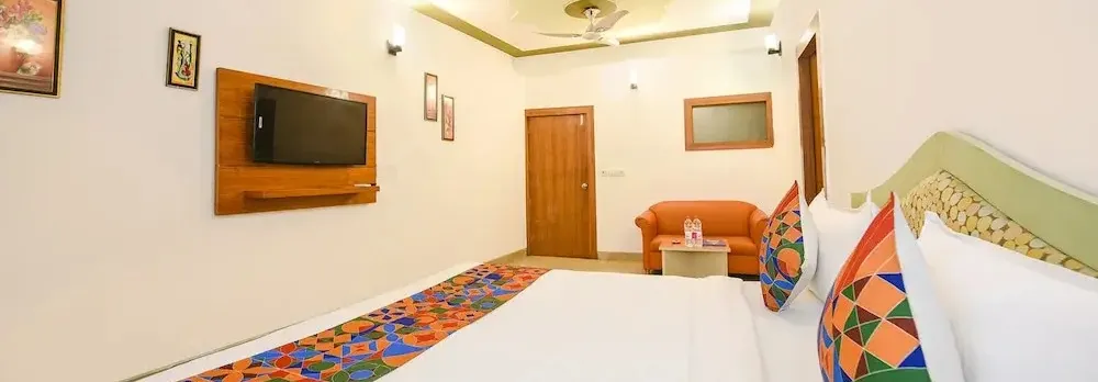 Fabhotel The Grand Ambrosia