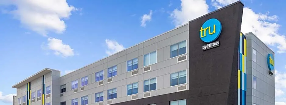 Tru by Hilton Janesville