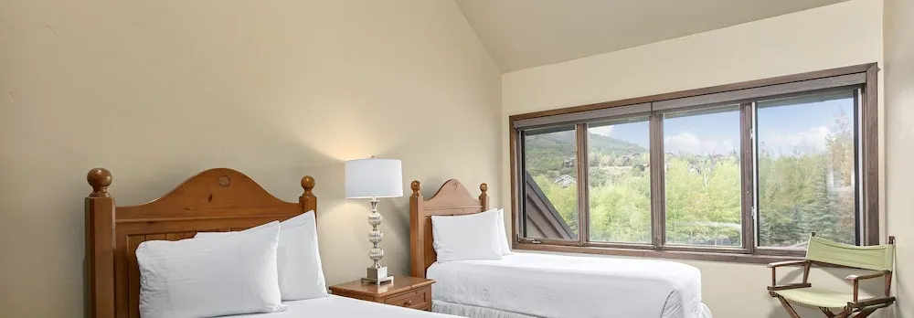 Upper Telemark Drive Home at Deer Valley Resort - 7 Bedroom Home with Hot Tub #2960 7 Home