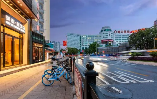 Meiye luxury hotel (Subway station of Jingxi Nanfang Hospital, Guangzhou)