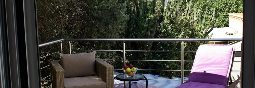 "Spyros" 1-Room Apartment - Simple, Cozy, Close To the Beach