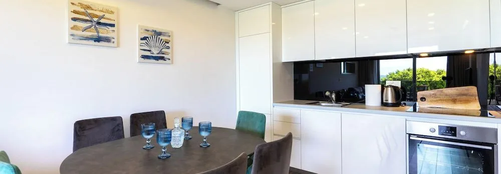 Luxury Penthouse Apt on Beach Makarska