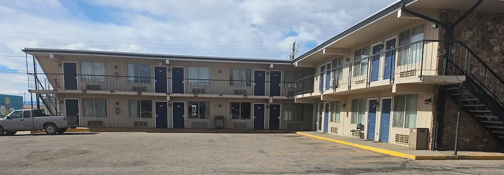 Home Away Inn LLC Laramie