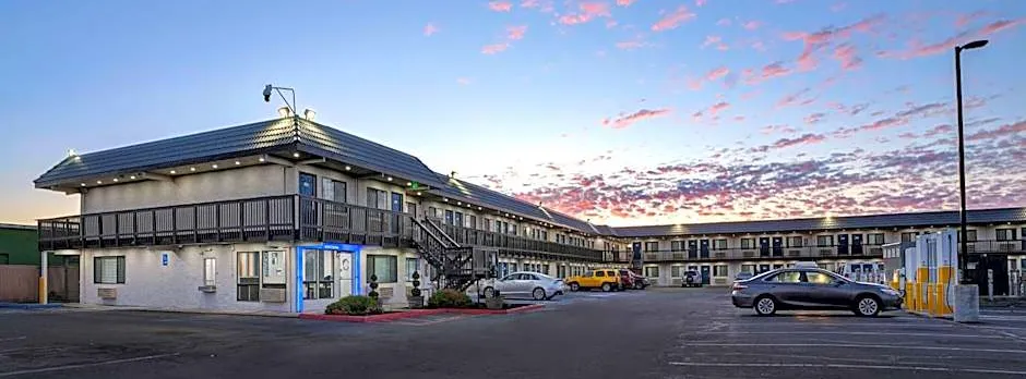 Motel 6 Eureka, CA – Redwood Coast