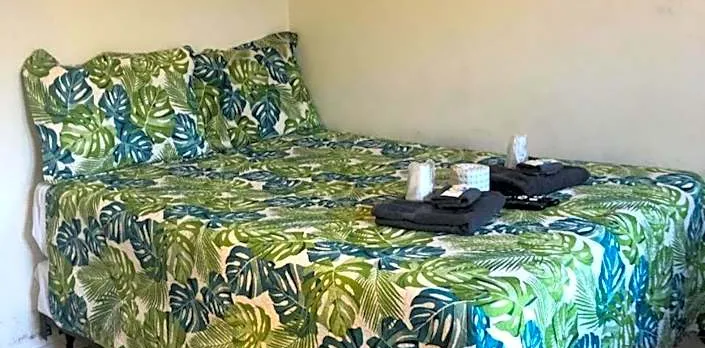 Crown Inn & Suites