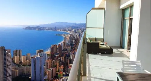 42nd floor - Penthouse VIP with private terrace and sea views