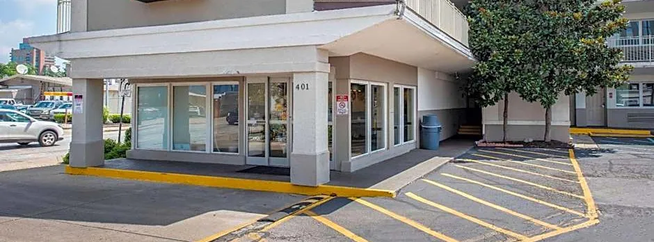 Econo Lodge Louisville Downtown