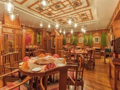 Oberoi Grand