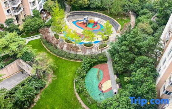 Changning Serviced Residence (Shanghai Weining Road Subway Station)