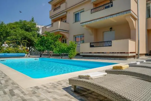JURIĆ Apartments-Rab