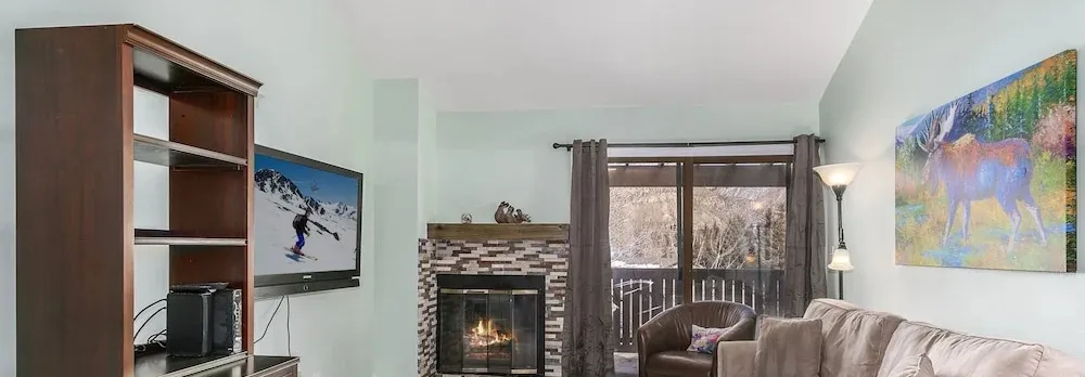 C305 W Beaver Creek Blvd 2 Bedroom Condo by RedAwning
