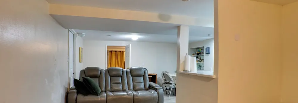 1 Mi to UBS Arena! Pet-friendly Elmont Apartment