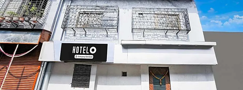 Hotel O Khar East Near Railway Station