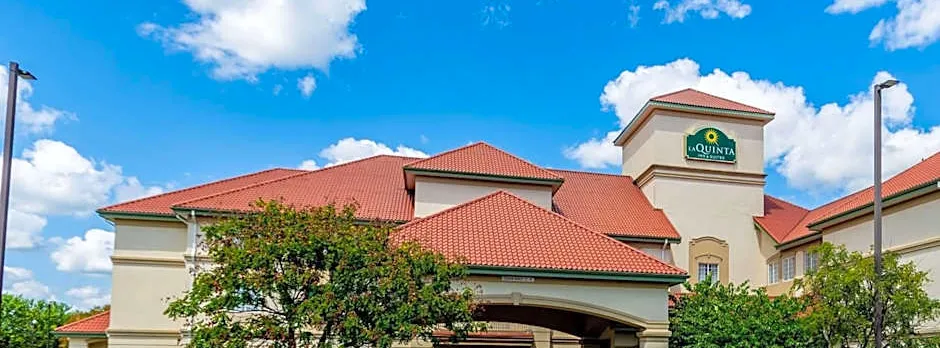 La Quinta Inn & Suites by Wyndham Bentonville