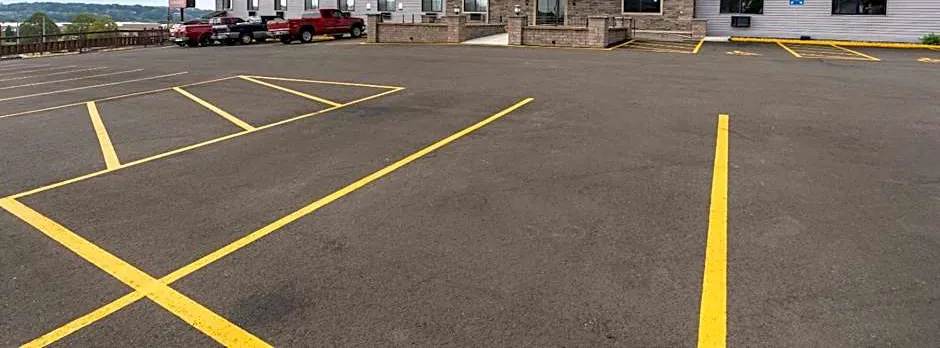 Econo Lodge Madison East