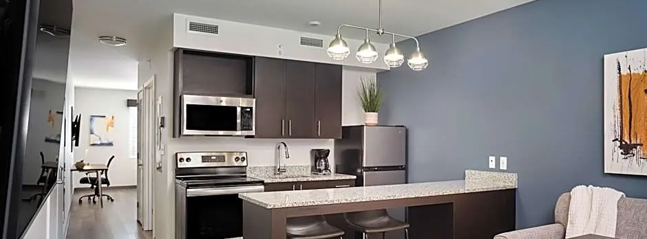 stayAPT Suites Huntsville