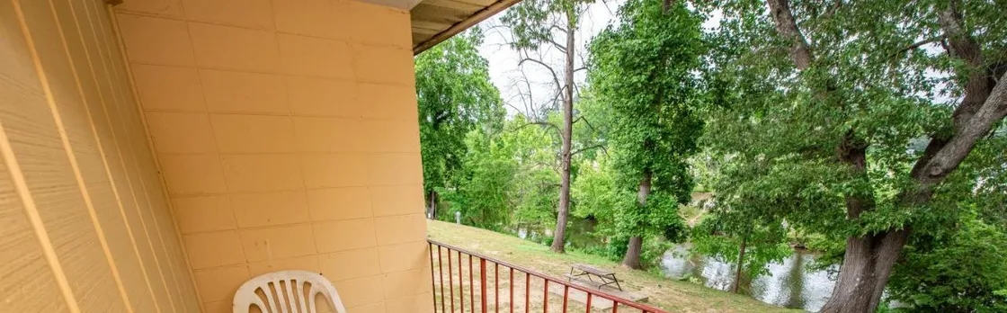 River Place Inn & Cabins