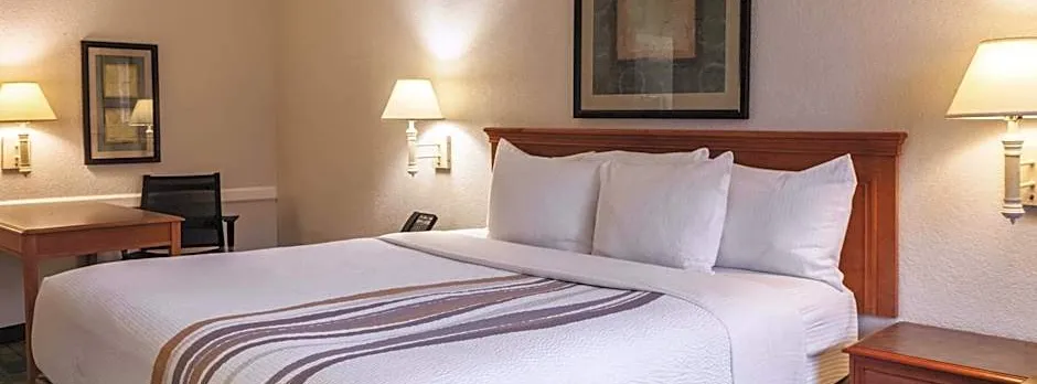 La Quinta Inn by Wyndham New Orleans West Bank / Gretna