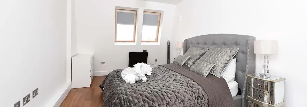Modern & Spacious 2 Bed Apartment at Clapham Junction
