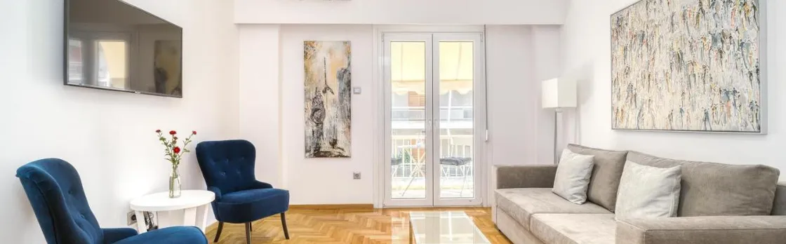 Elegant Light Two Bedroom Apartment in City Center