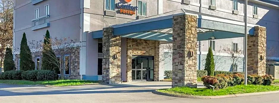 Comfort Suites Nashville Airport - BNA