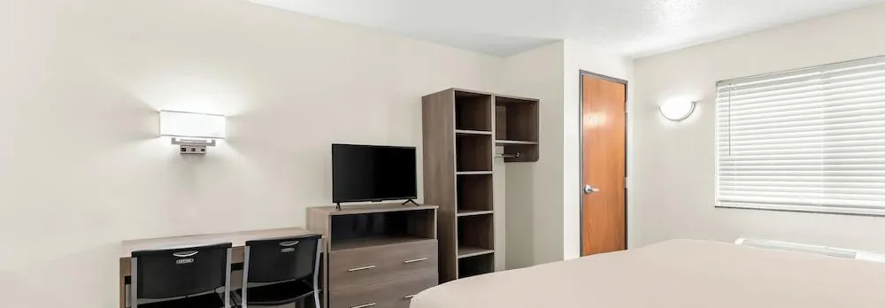 Hometowne Studios & Suites St Louis - O Fallon, Il