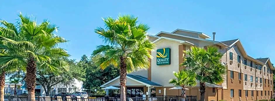 Quality Inn & Suites Leesburg Chain of Lakes