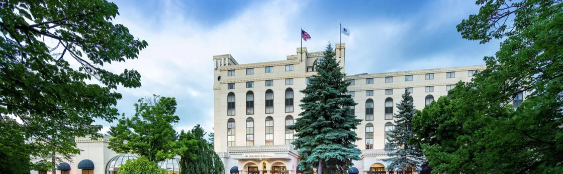 Doubletree By Hilton Nashua