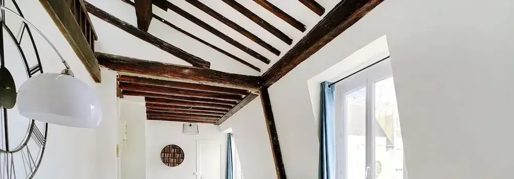 Parisian Charm in the Heart of the Marais !