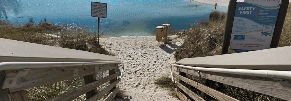 Best of Both Worlds: Pool, Golf Cart, Nearby Attractions & Steps to Beach!