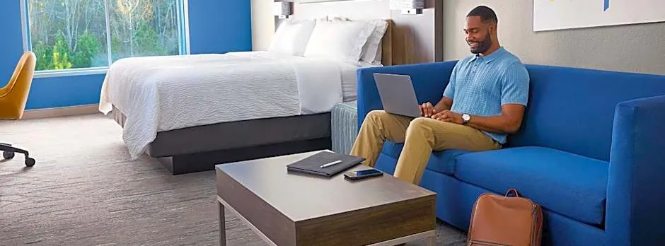 Holiday Inn Express & Suites Tyler South University Area by IHG