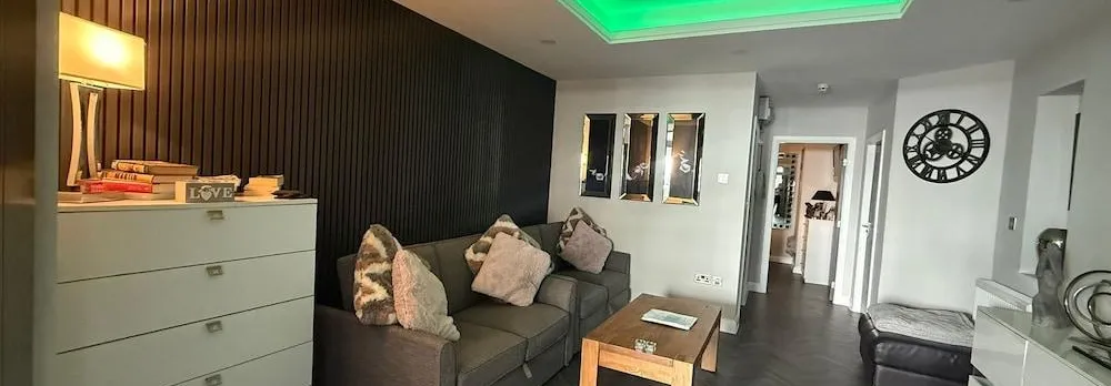 Eden Suite Sasco Apartments