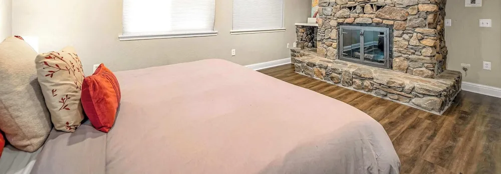 Donner Lake Delight - Near Lake, Truckee Escape