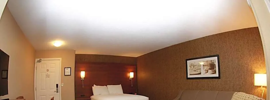 Budget Host Inn & Suites