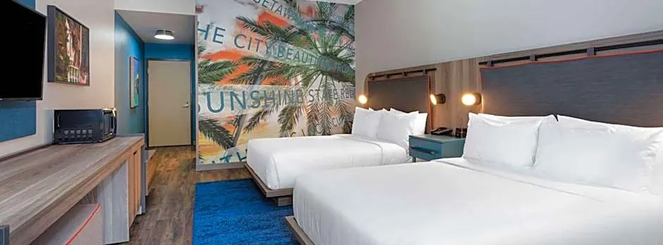 TRYP by Wyndham Orlando