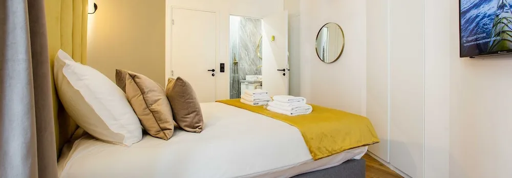 Live Like Real Parisians in the Heart of Paris